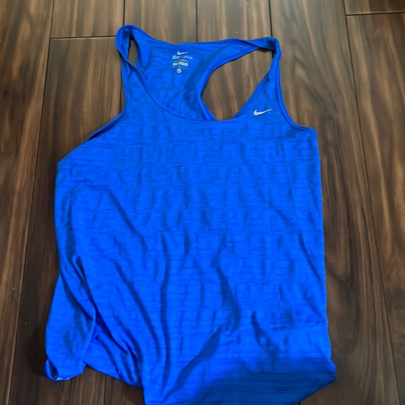 Nike tank - Picture 1 of 2
